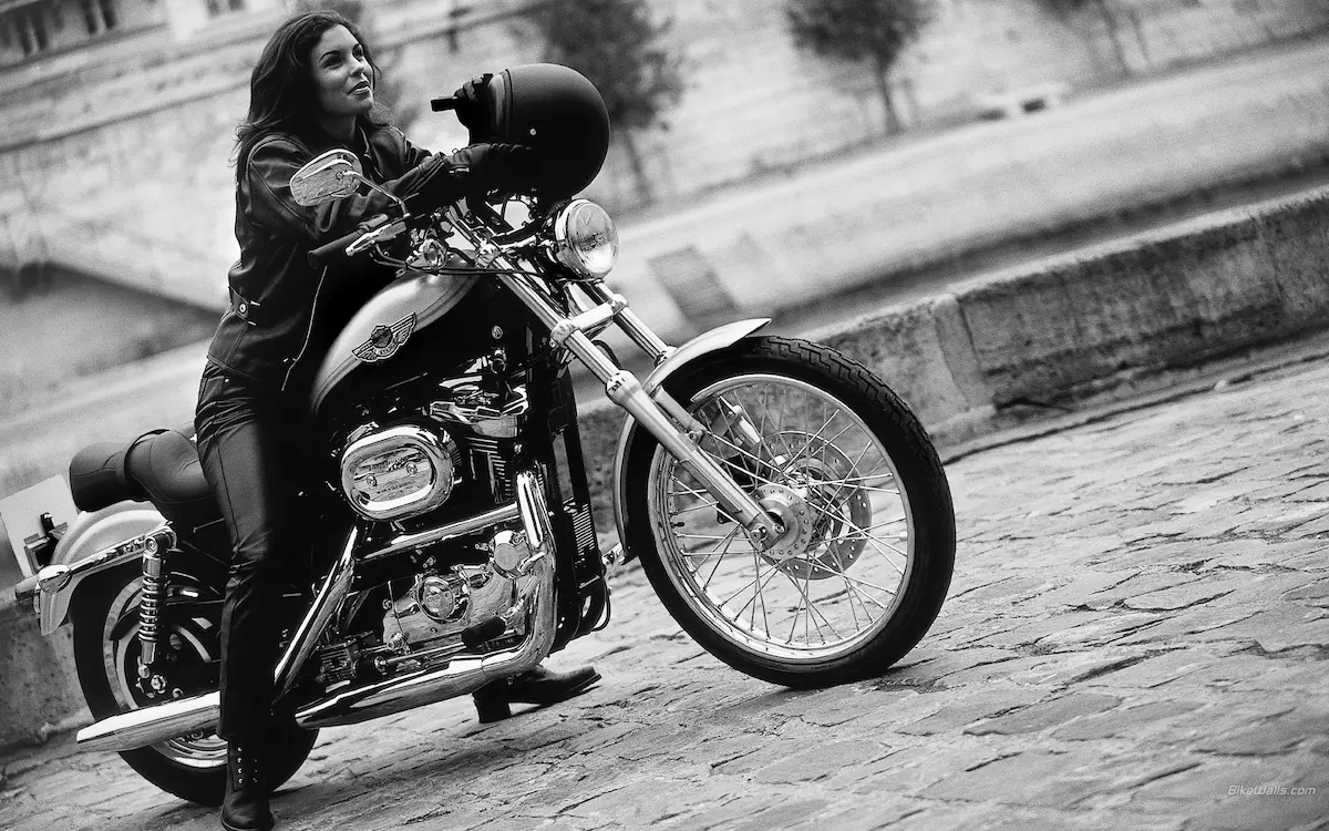 Motosiklet Kültürü: Tarz Sahibi Olmanızı Sağlayacak Moda ve Stil İpuçları